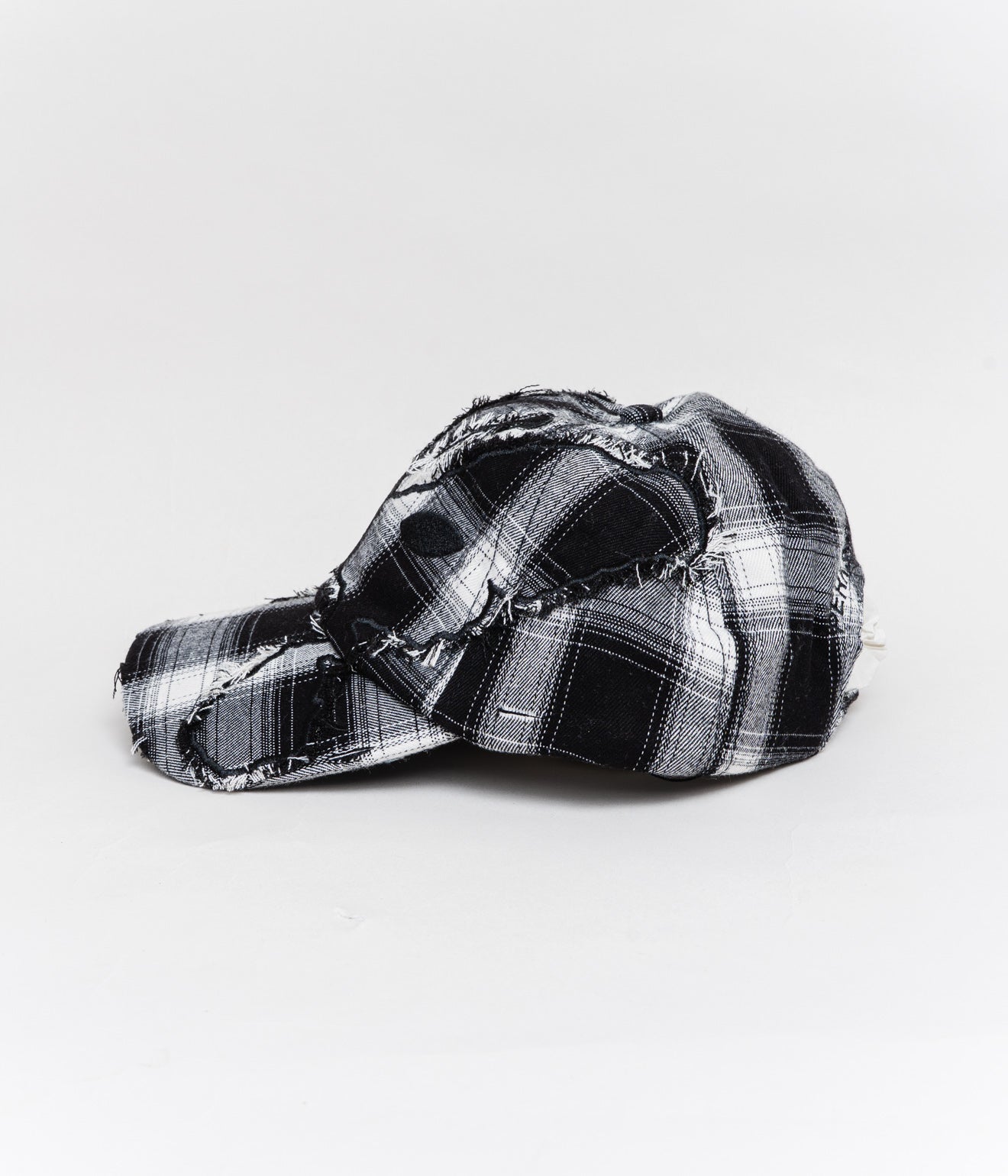 P.A.M. "CHECK ALIEN BUTTERFLY KISS BASEBALL CAP"