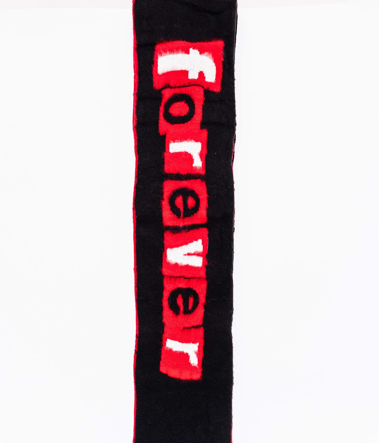 DEVÁ STATES "AW'25 Knitted Scarf" Red