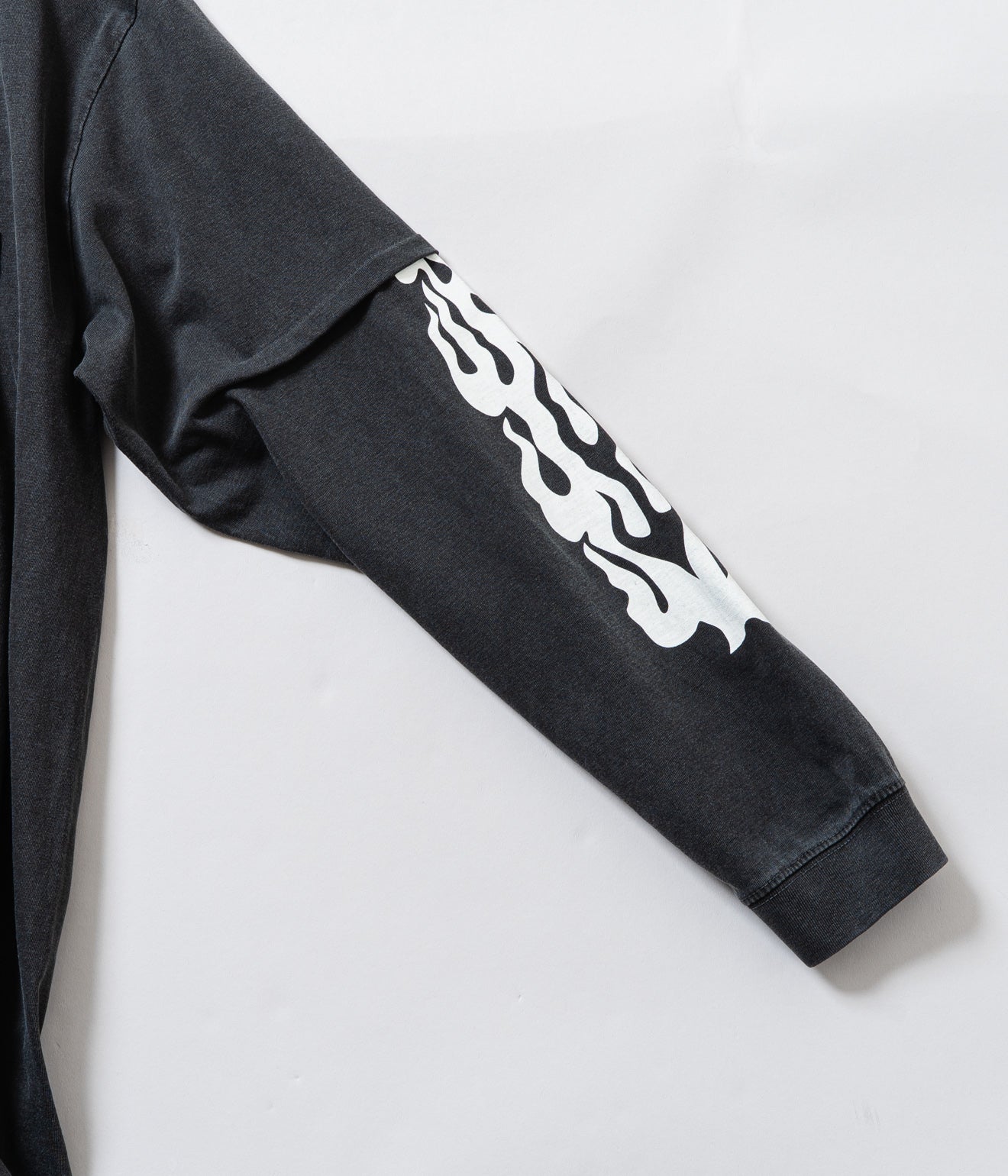 TODAY edition "TROMPE L'OEIL #01 LS Tee" BLACK