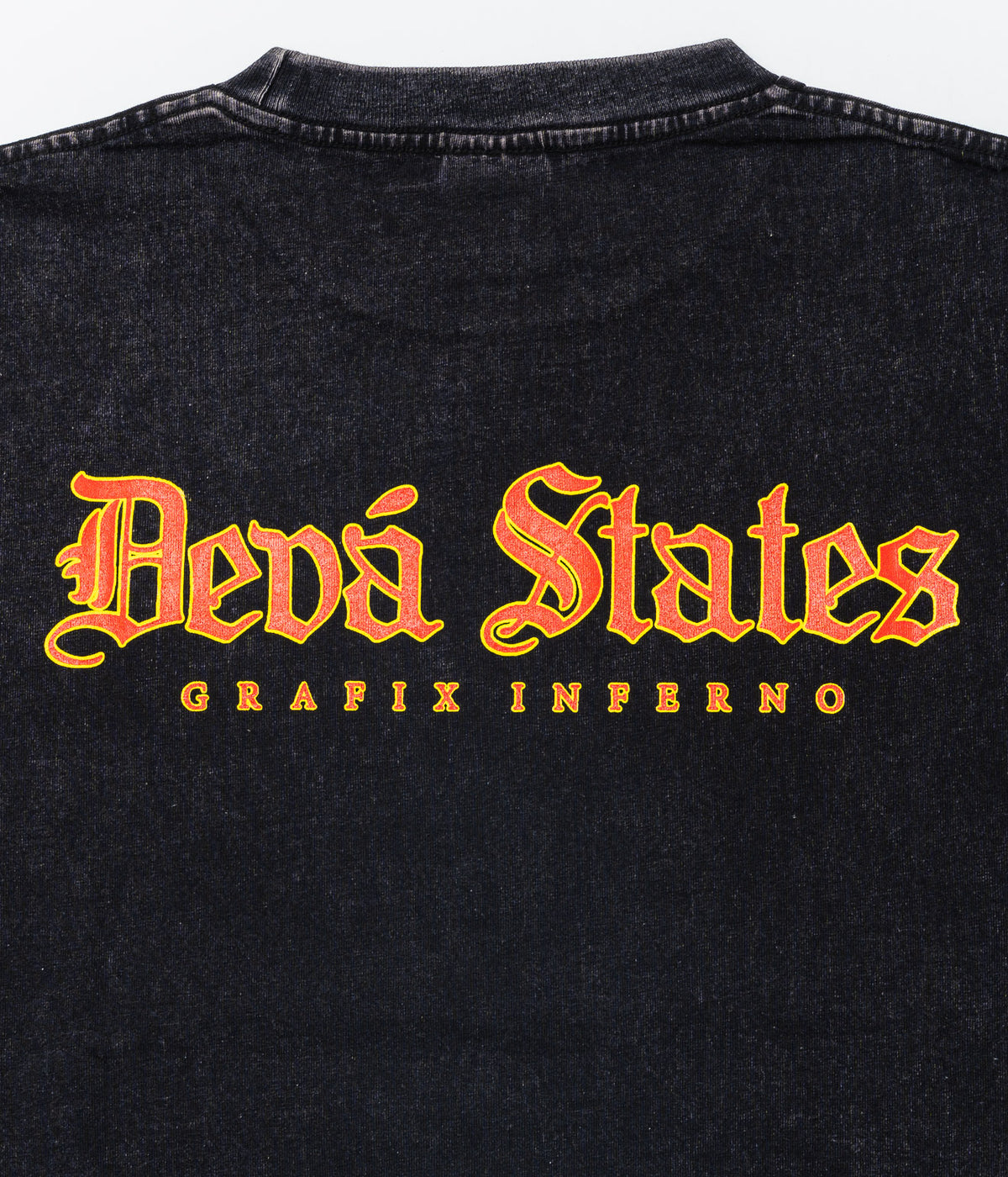 DEVÁ STATES "GFX Tshirt -HORNS-" Washed Black