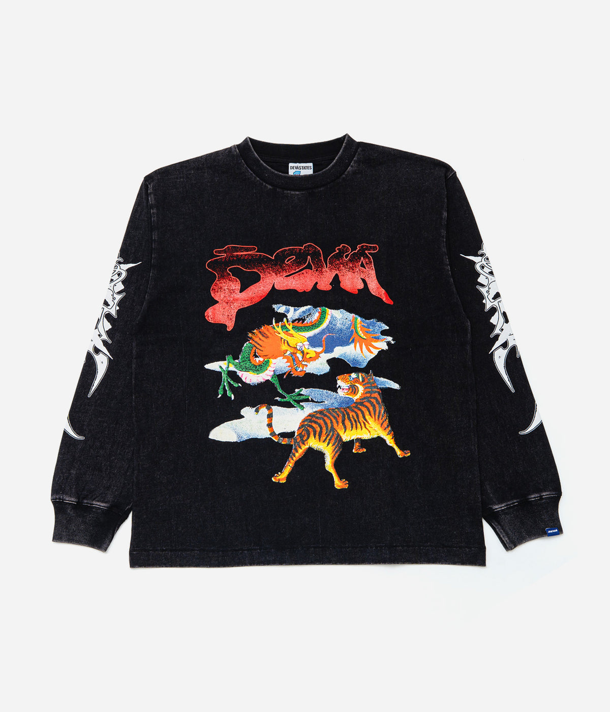 DEVÁ STATES "GFX L/S Tshirt -MENACE-" Washed Black