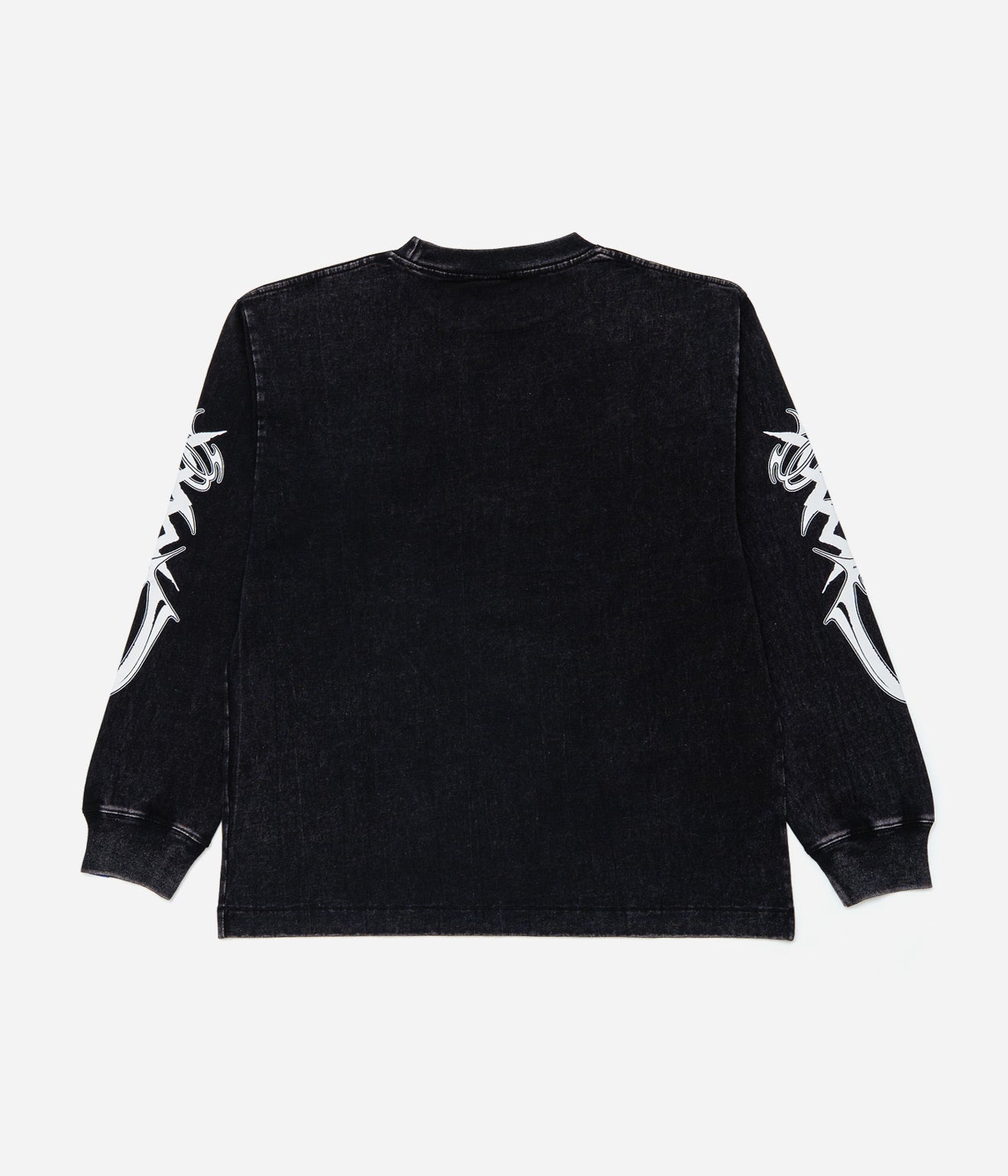 DEVÁ STATES "GFX L/S Tshirt -MENACE-" Washed Black