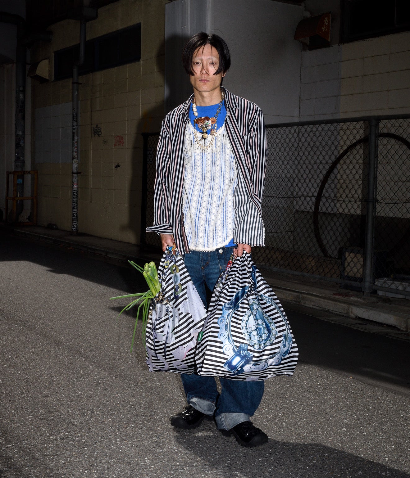 b.Eautiful x LEO GON’DO "Chains Reusable Bag Standard" Black / White