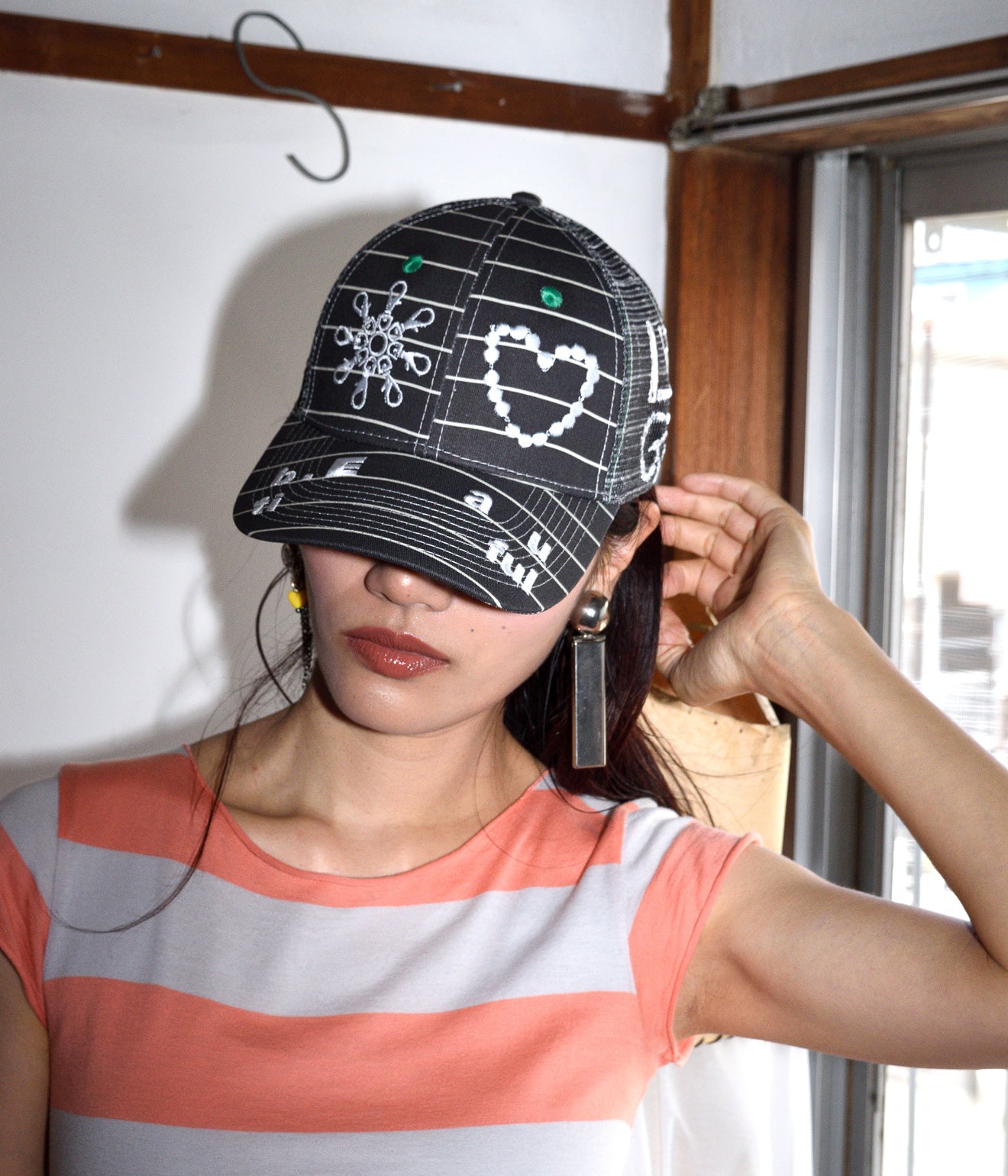 b.Eautiful x LEO GON’DO "Biyu Hat" Black Stripe / White
