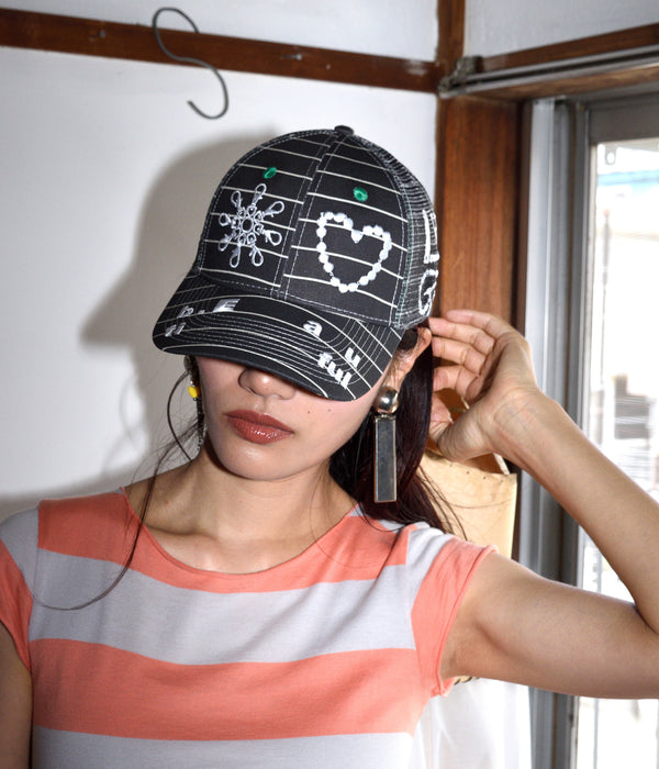 b.Eautiful x LEO GON’DO "Biyu Hat" Black Stripe / White