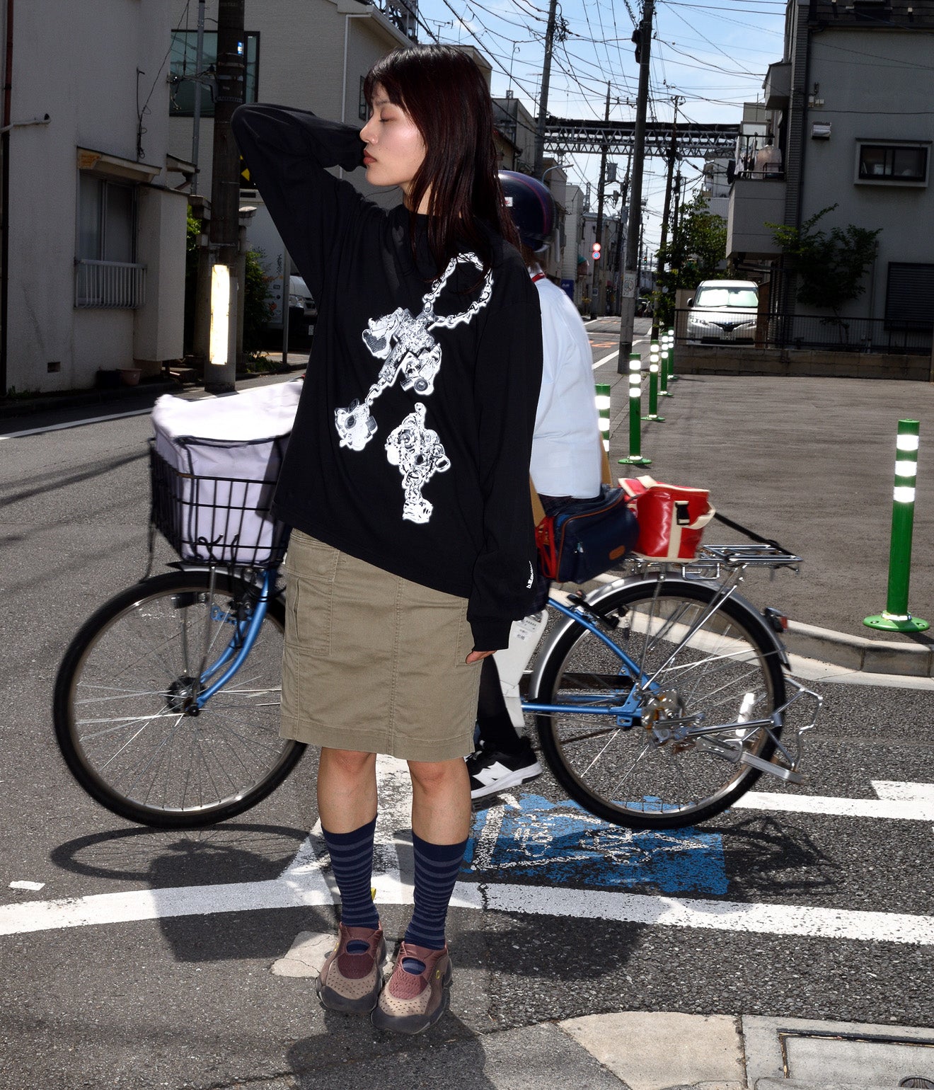 b.Eautiful x LEO GON’DO "Chains LS Shirt" Black