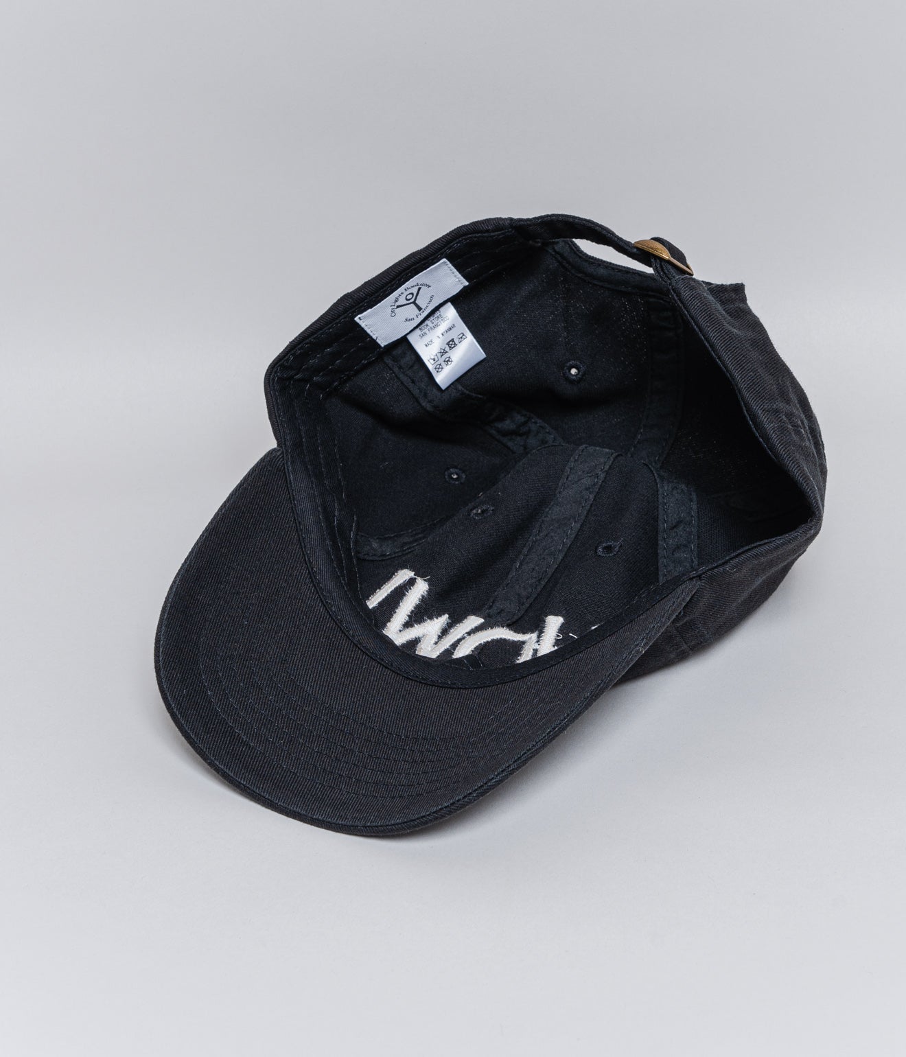 City Lights Bookstore "HOWL Big Logo Cap" Black - WEAREALLANIMALS